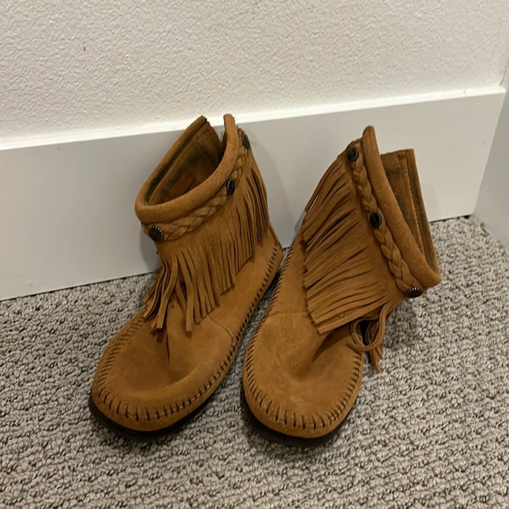 Minnetonka shoes
